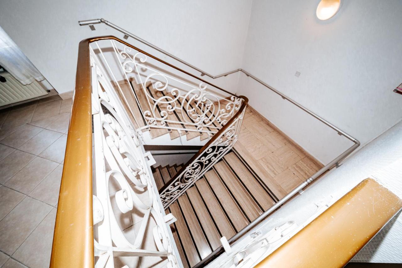 Hotel Le Tivoli Vic-en-Bigorre Eksteriør bilde