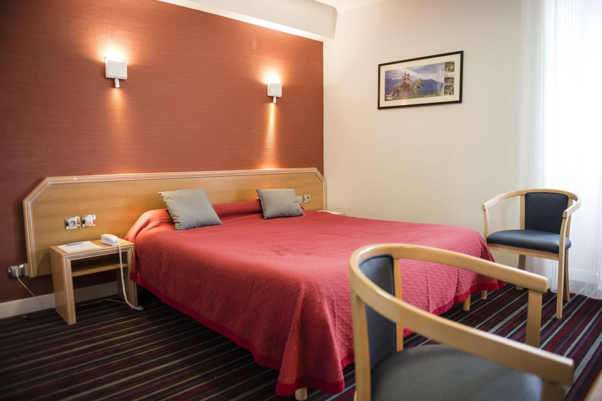 Hotel Le Tivoli Vic-en-Bigorre Eksteriør bilde