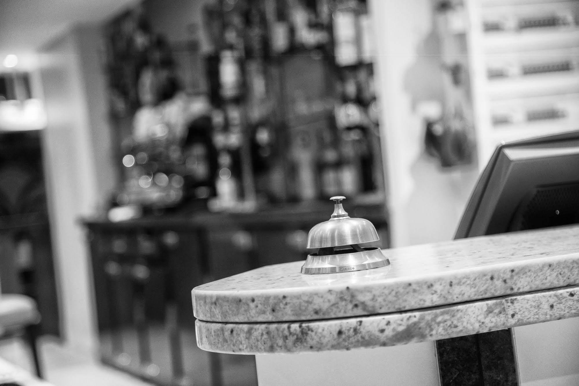 Hotel Le Tivoli Vic-en-Bigorre Eksteriør bilde