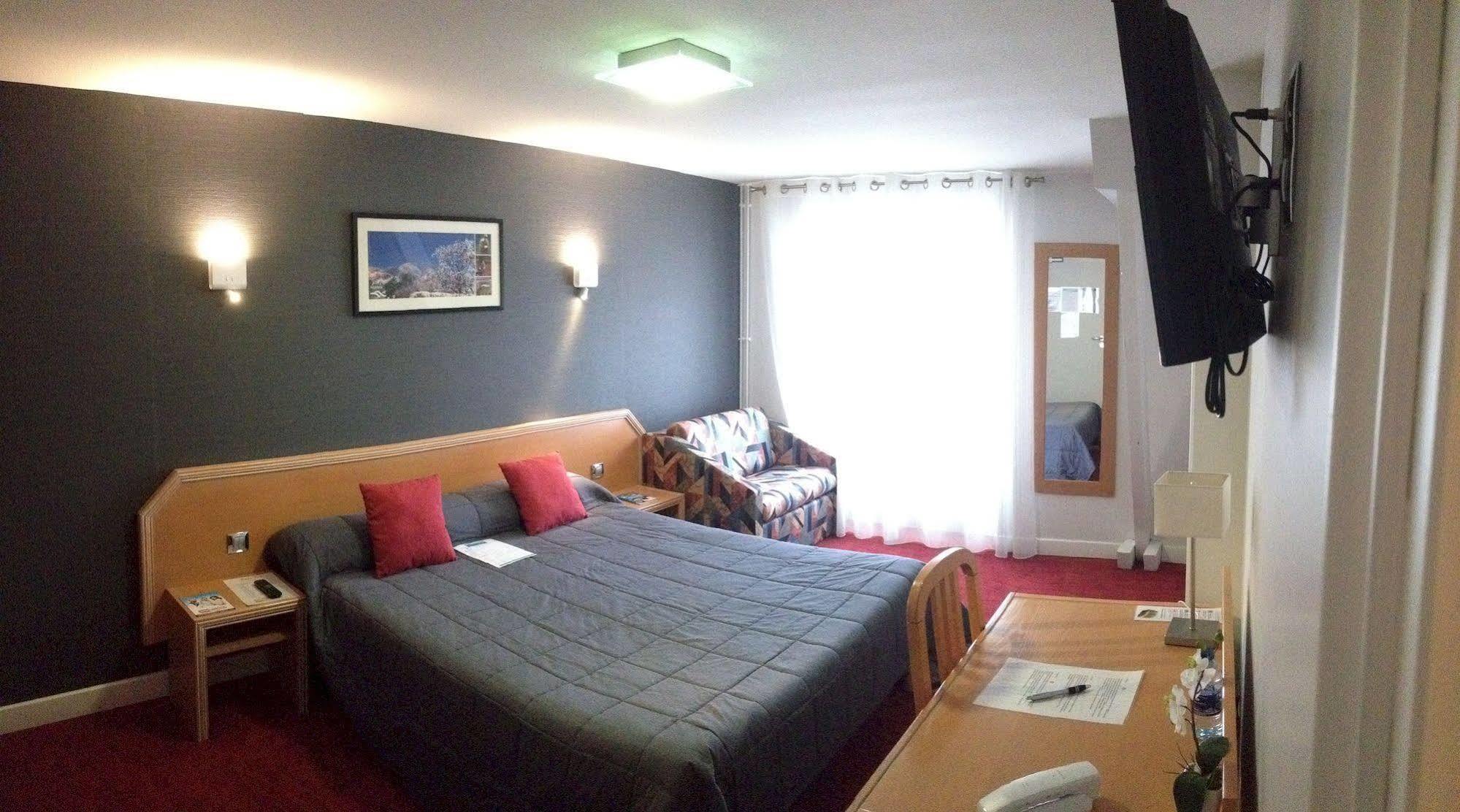 Hotel Le Tivoli Vic-en-Bigorre Eksteriør bilde
